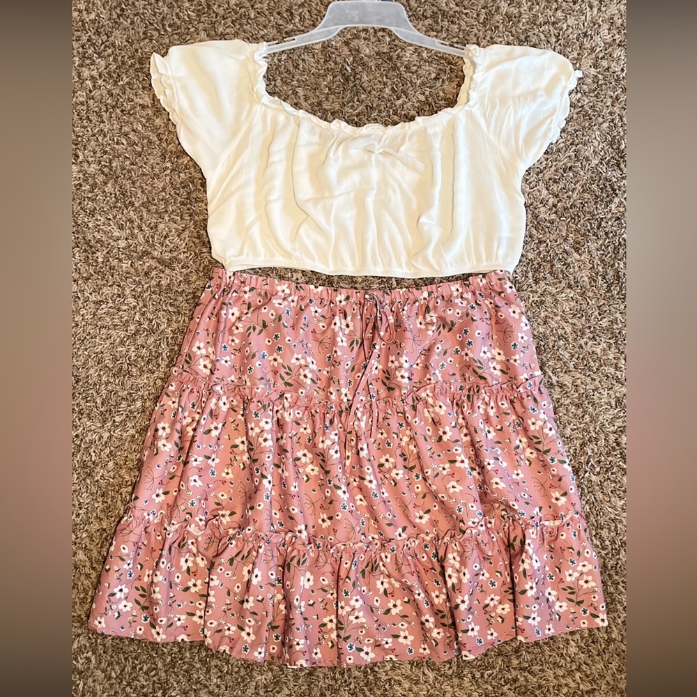 SHEIN Plus Size Off Shoulder Frill Trim Top & White & Floral Layered Skirt Set